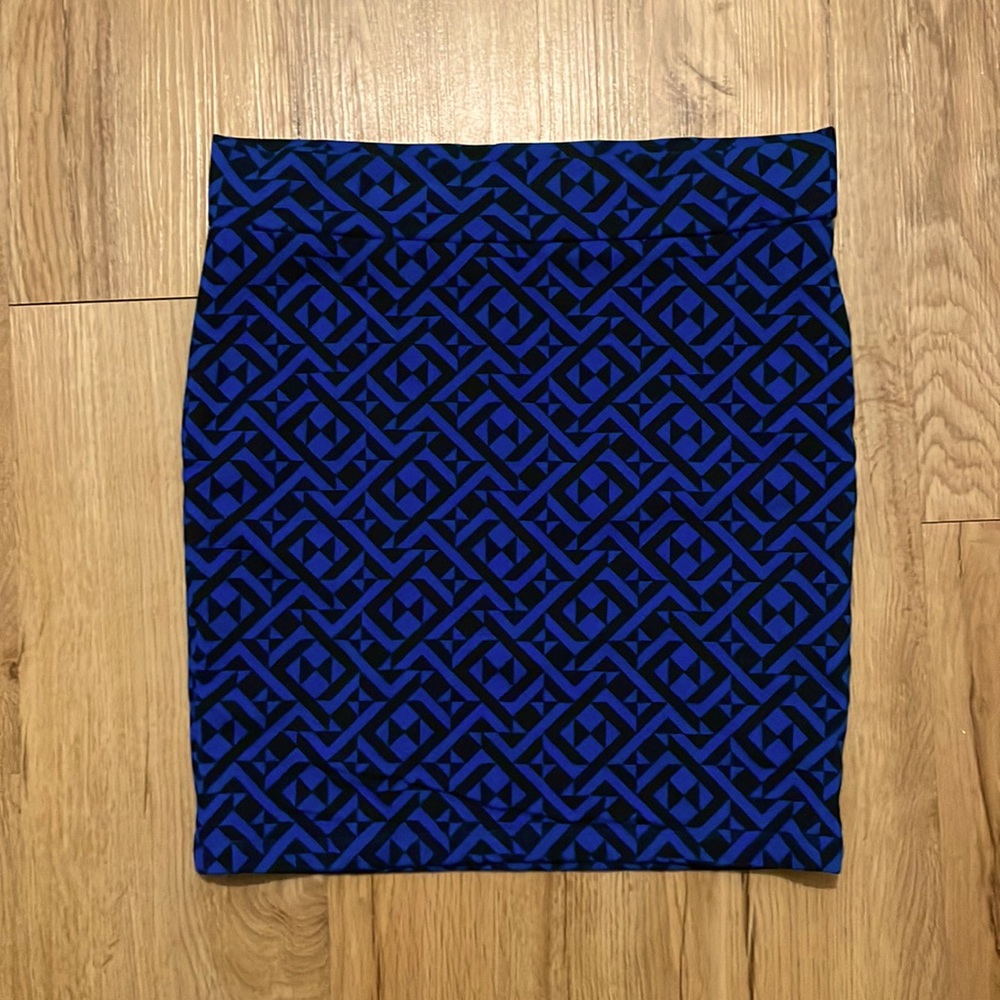 Forever 21 Mini Skirt with geometrical pattern